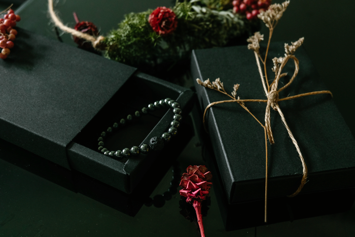 Complimentary Gift Boxes and Christmas Cut-Off Dates